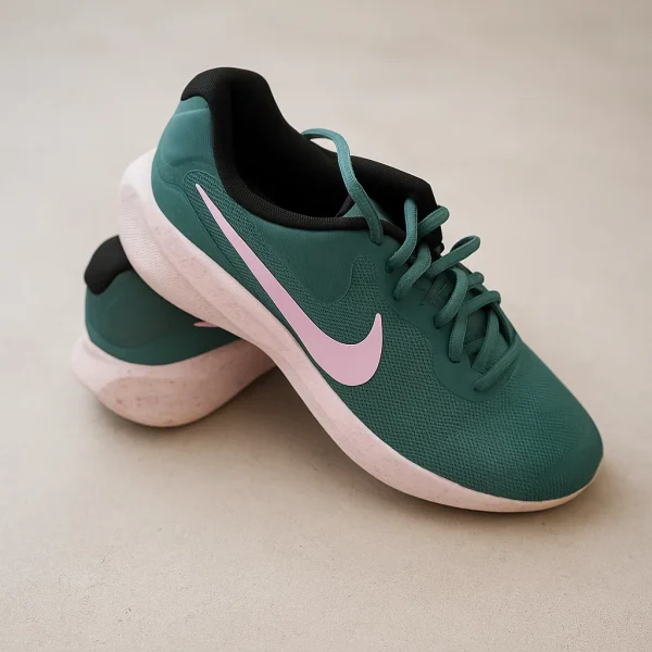 Nike Revolución 7