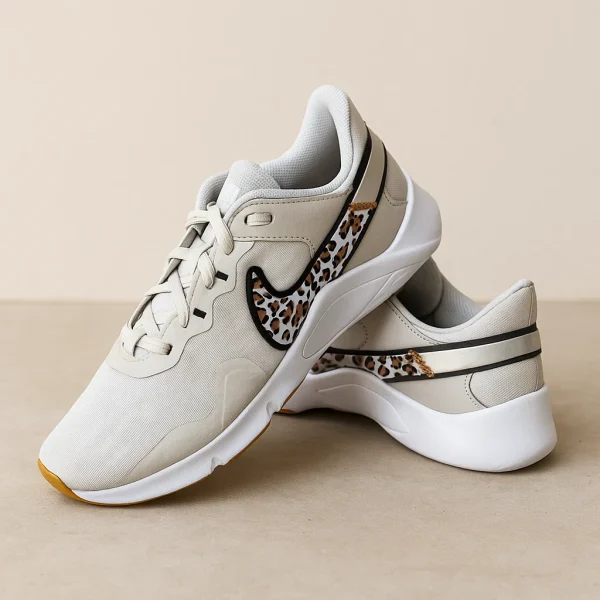 Nike Legend Essential 2
